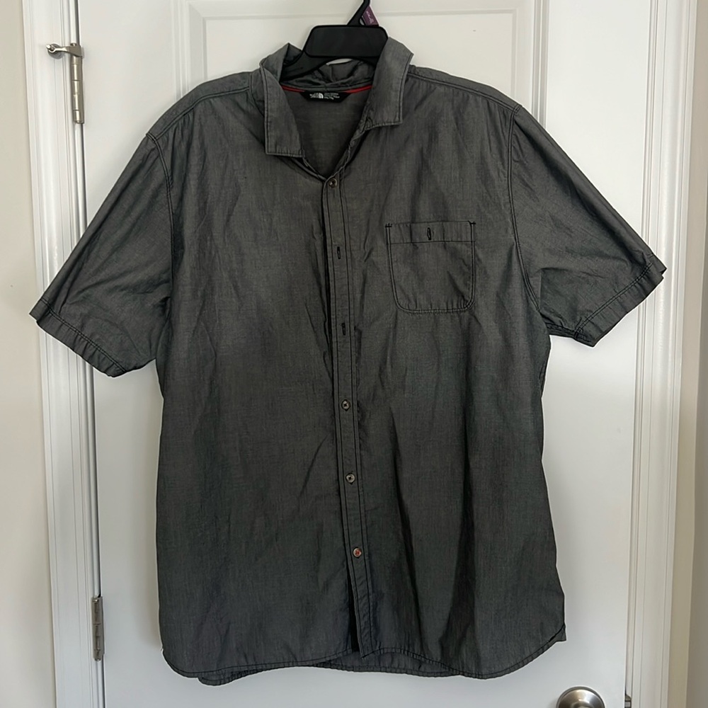 XXL North Face Casual Button Down Shirt